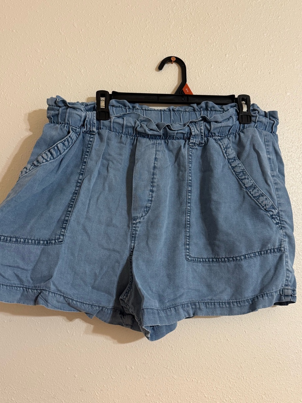 Women shorts XL